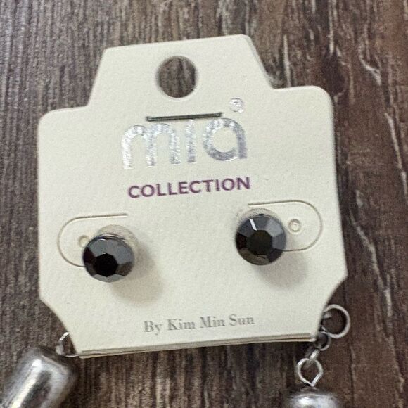 Mia Collection Chunky Beaded Necklace and Black Studded Earrings Fashion Jewelry - Picture 2 of 5